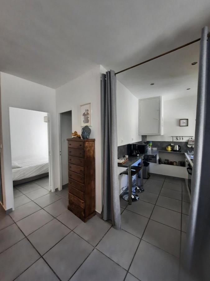 Agreable Appartement T2 Proche Centre Nîmes Kültér fotó