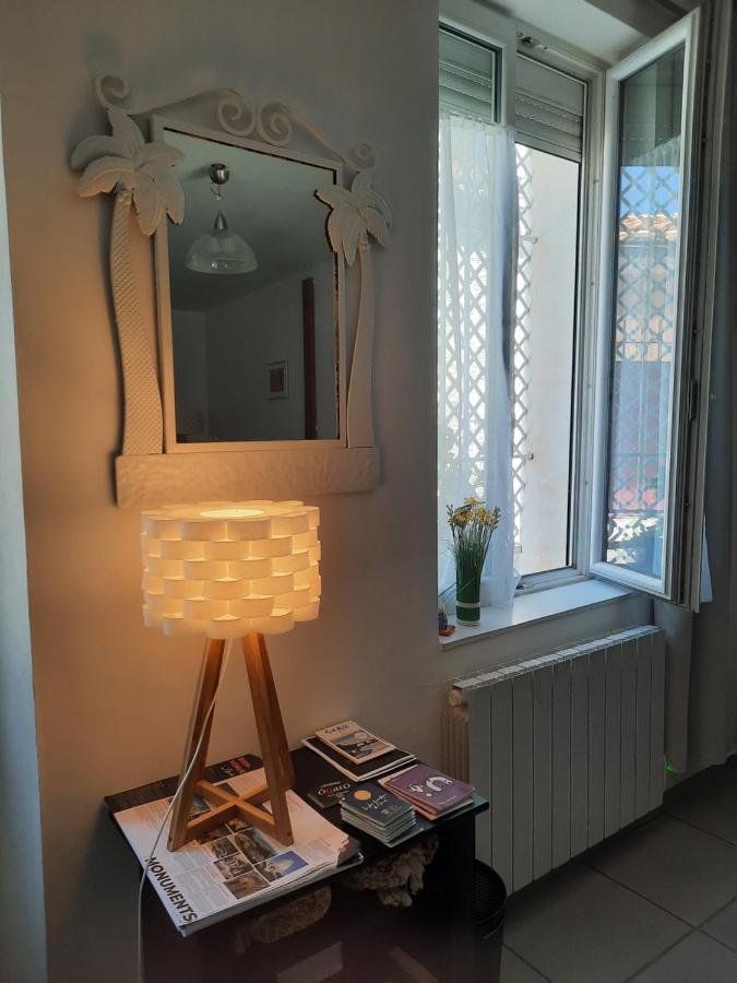 Agreable Appartement T2 Proche Centre Nîmes Kültér fotó