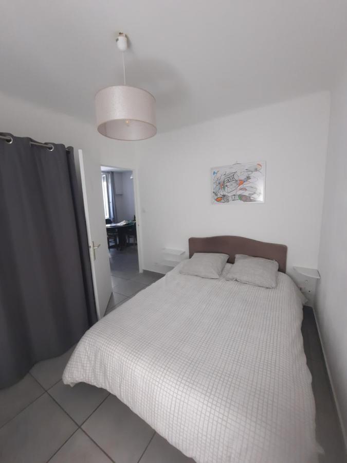 Agreable Appartement T2 Proche Centre Nîmes Kültér fotó